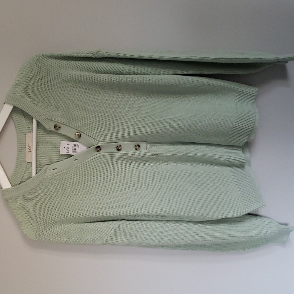 NWT LOFT Sweater w/Button Detail